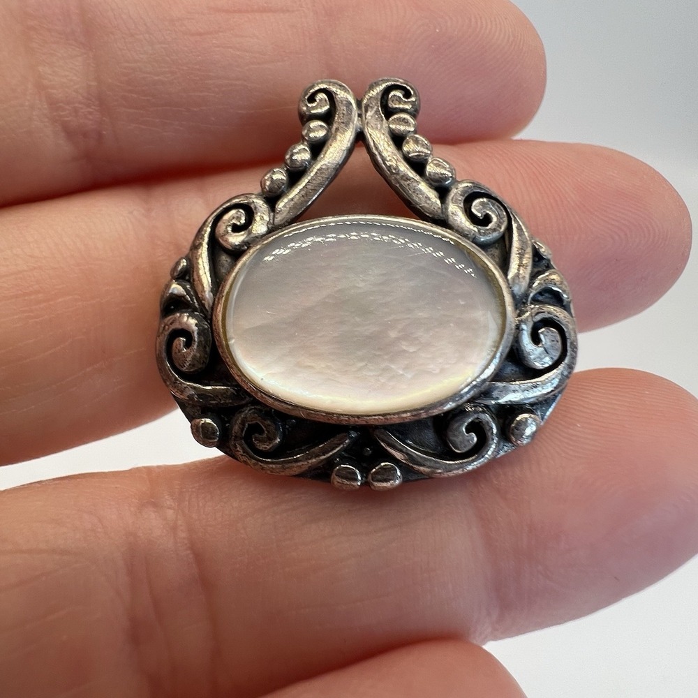 Sterling Silver 925 Thai Pendant Mother of Pearl Oval Stone Vintage